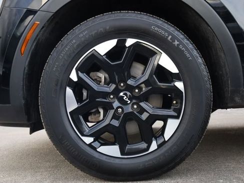 Certified 2024 Kia Sorento S image 9