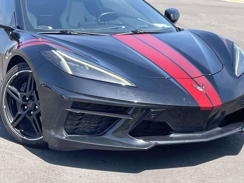Used 2021 Chevrolet Corvette Stingray Preferred Cpe RWD image 2
