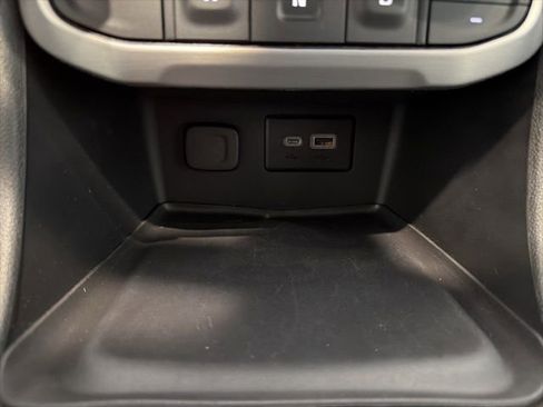 Certified 2023 GMC Acadia SLE w/ Driver Convenience Package image 25