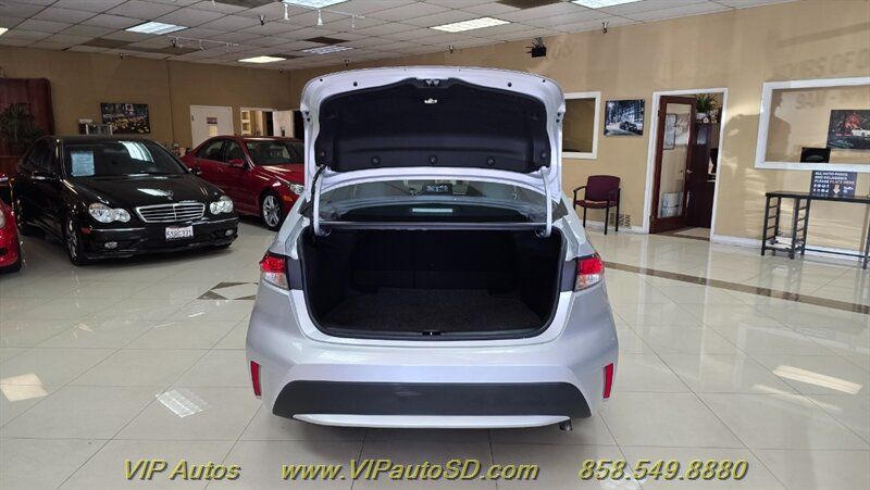 Used 2021 Toyota Corolla LE w/ Carpet Mat Package (TMS) FWD image 10