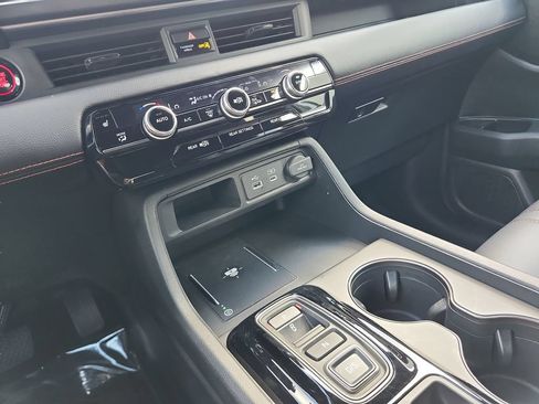 Certified 2025 Honda Pilot TrailSport image 27