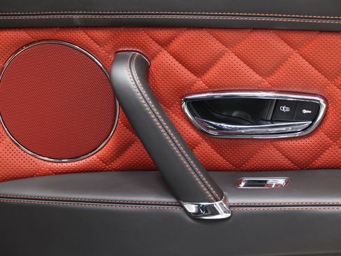 Used 2018 Bentley Flying Spur S V8 w/ Black Edition AWD/4WD image 78