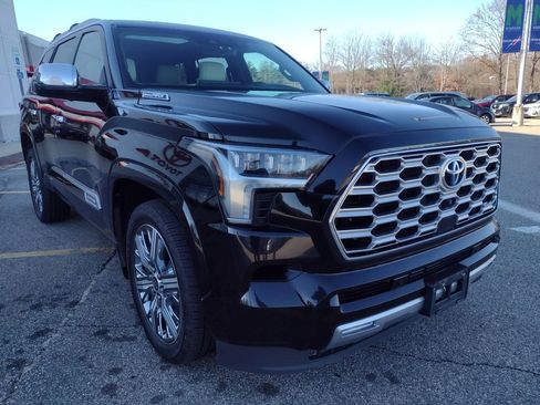 Used 2023 Toyota Sequoia Capstone image 11