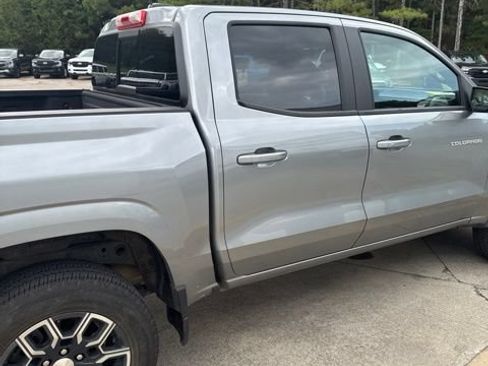 Used 2024 Chevrolet Colorado LT w/ LT Convenience Package III RWD image 31