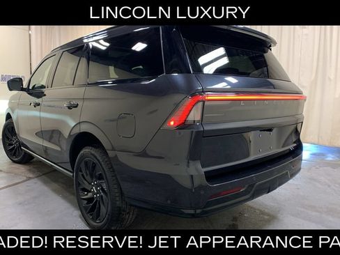 Used 2025 Lincoln Navigator Reserve w/ Jet Appearance Package AWD/4WD image 5