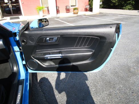 Used 2023 Ford Mustang Premium image 20