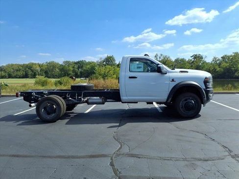 New 2026 RAM 5500 Tradesman image 18