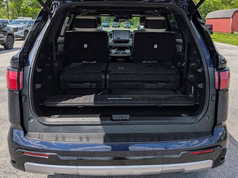 Used 2023 Toyota Sequoia Capstone AWD/4WD image 11