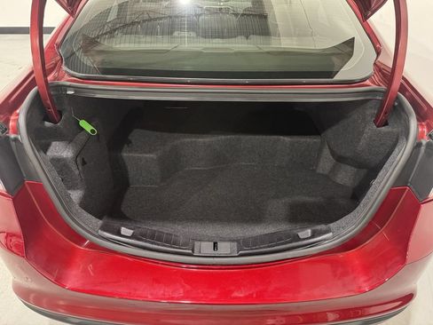 Used 2018 Ford Fusion SE w/ Equipment Group 602A FWD image 26