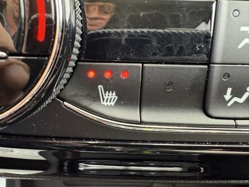 Used 2023 Buick Encore GX Select w/ Sport Touring Package image 27