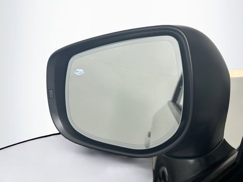 Used 2023 Subaru Crosstrek 2.0i Premium image 16