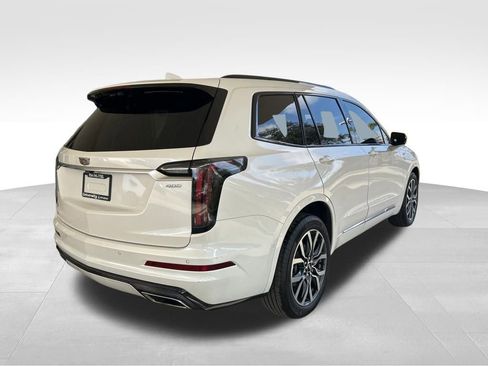 Used 2021 Cadillac XT6 Sport image 3