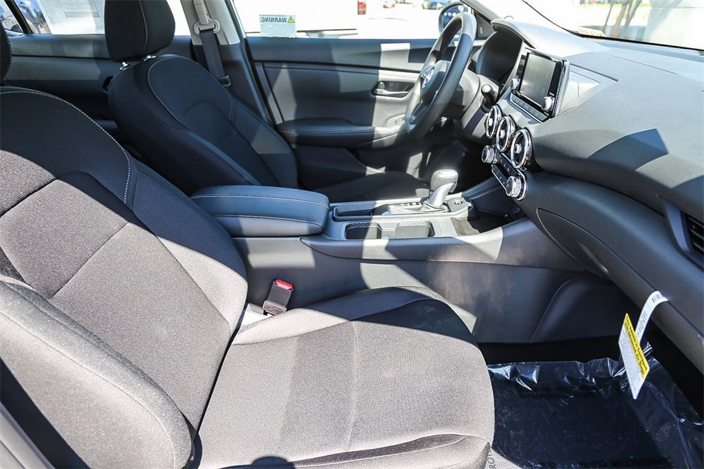 Used 2025 Nissan Sentra S FWD image 18