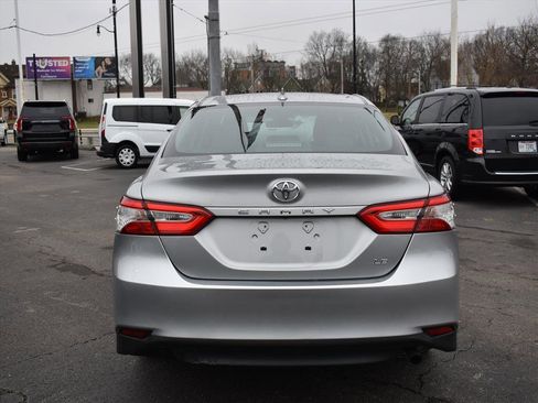 Used 2020 Toyota Camry LE image 8