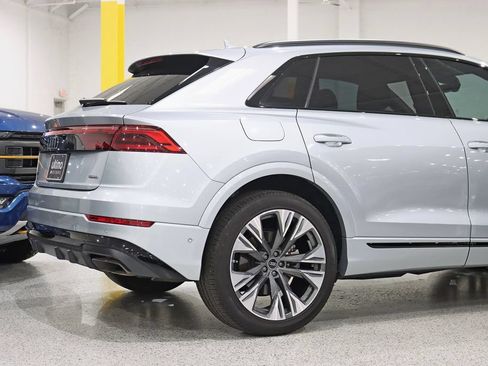 Used 2025 Audi Q8 Prestige AWD/4WD image 10