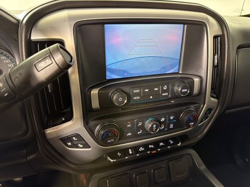 Used 2018 GMC Sierra 1500 SLT image 16