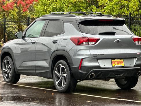 Used 2021 Chevrolet TrailBlazer RS w/ Sun and Liftgate Package image 5