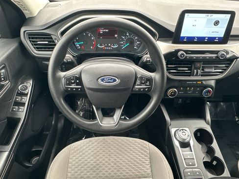 Certified 2022 Ford Escape SE image 15