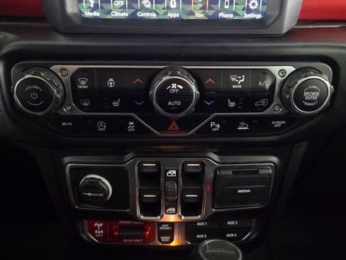 Used 2020 Jeep Gladiator Rubicon w/ Dual Top Group image 25