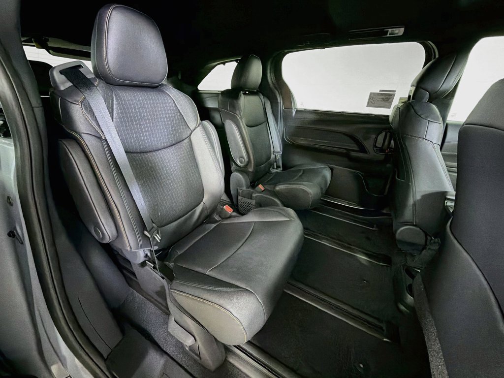 New 2026 Toyota Sienna XLE Woodland Edition AWD/4WD image 25