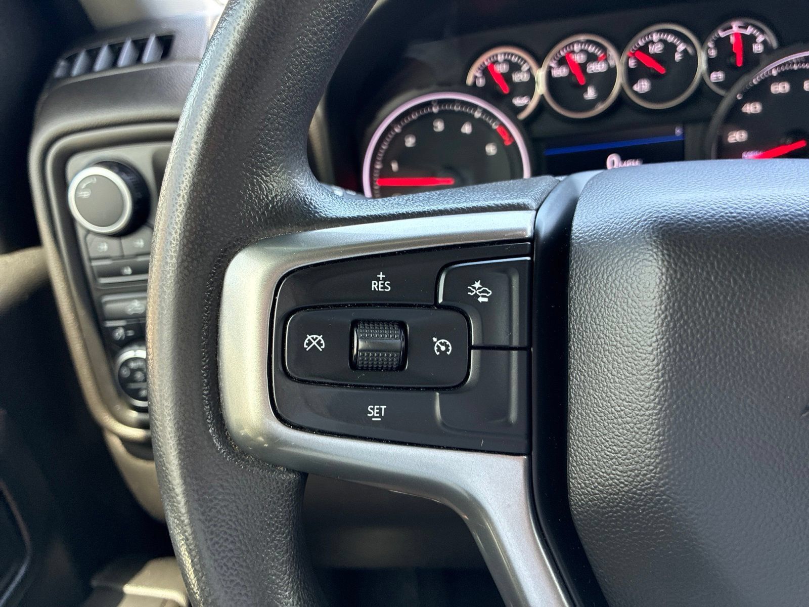 Used 2022 Chevrolet Silverado 2500 Custom w/ Custom Value Package AWD/4WD image 21