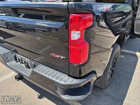 Used 2024 Chevrolet Silverado 1500 RST w/ Convenience Package II AWD/4WD image 4
