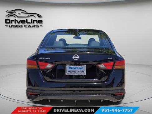 Used 2024 Nissan Altima 2.5 SV image 4