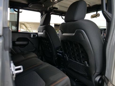 Used 2020 Jeep Gladiator Mojave w/ Trailer Tow Package image 42