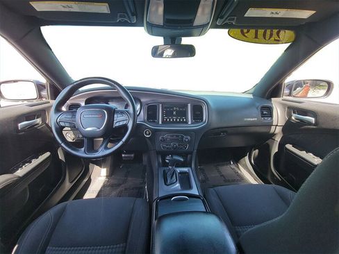 Used 2019 Dodge Charger SXT w/ Blacktop Package RWD image 20