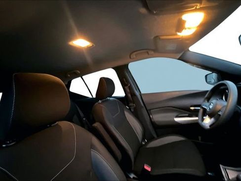 Used 2019 Nissan Kicks SV w/ Exterior Package image 19