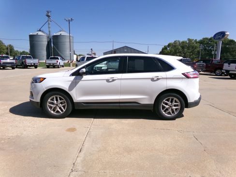 Used 2024 Ford Edge SEL image 6