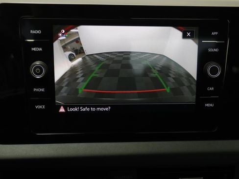 Used 2025 Volkswagen Jetta SE image 9