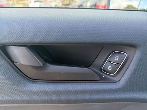 Certified 2025 Ford Maverick XLT w/ XLT Luxury Package image 19