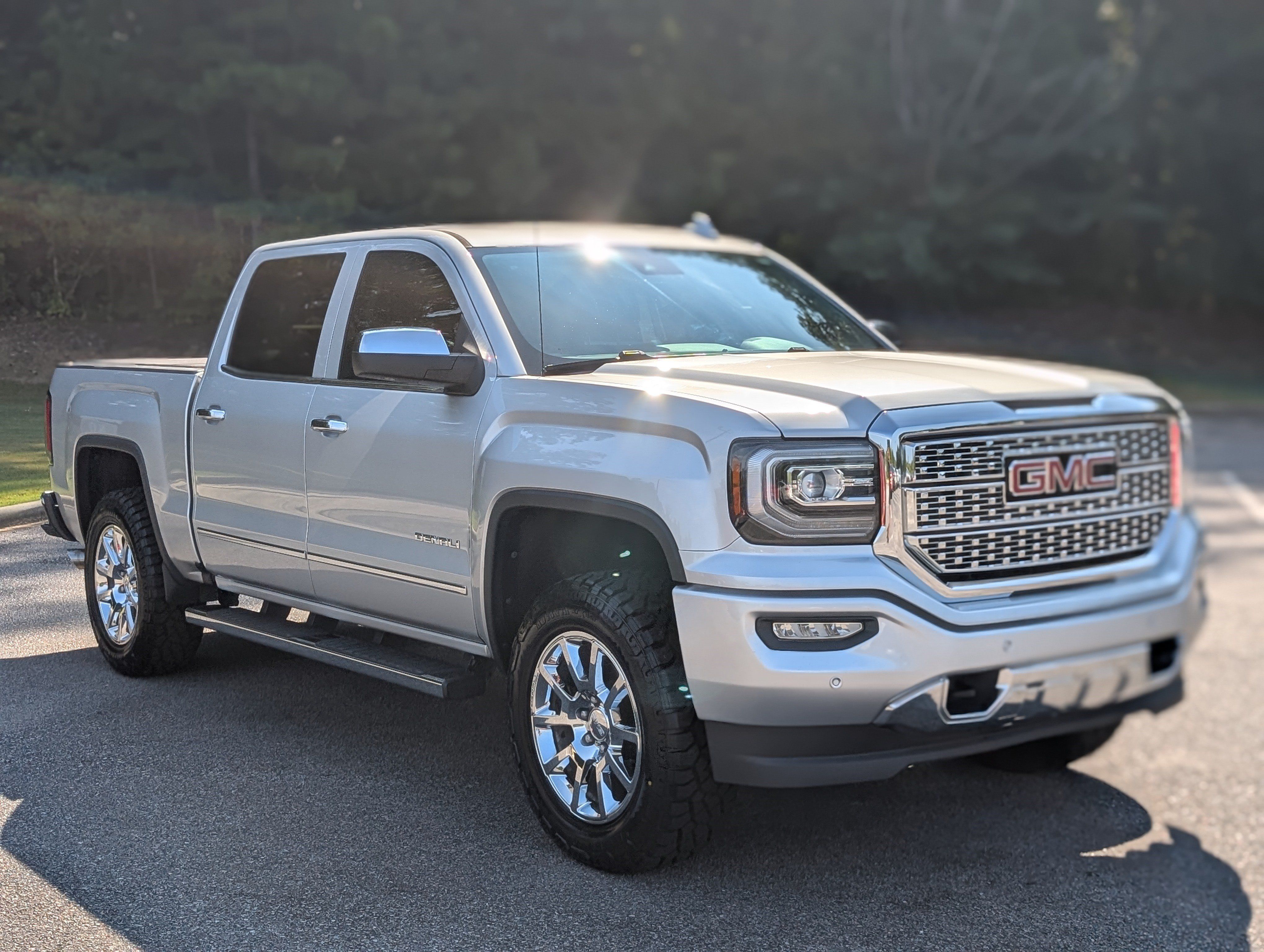Used 2018 GMC Sierra 1500 Denali AWD/4WD image 11