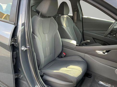 Used 2025 Hyundai Elantra Sport image 28