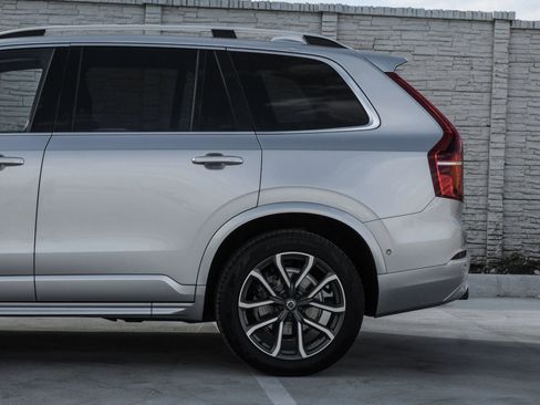 Used 2018 Volvo XC90 T5 Momentum w/ Convenience Package image 18