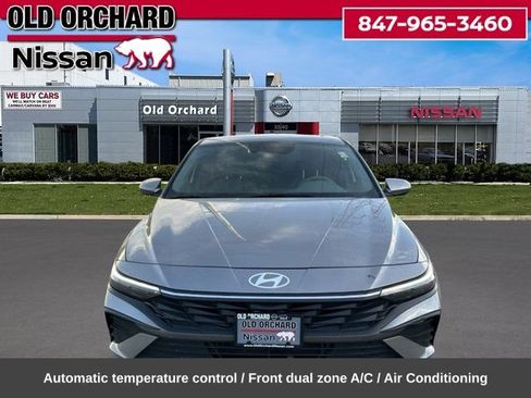 Used 2024 Hyundai Elantra Blue FWD image 2
