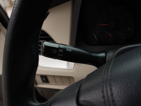 Used 2017 Toyota Sienna L image 17