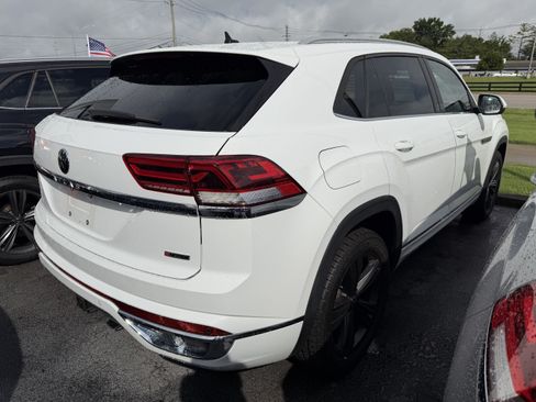 Used 2021 Volkswagen Atlas Cross Sport SE w/ Panoramic Sunroof Package AWD/4WD image 7