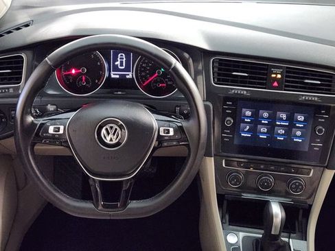 Used 2019 Volkswagen Golf S FWD image 26