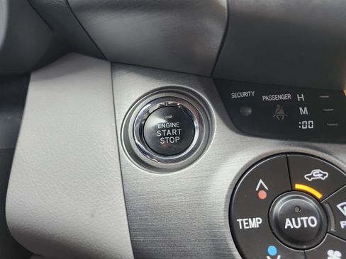 Used 2011 Toyota RAV4 Limited w/ Limited Extra Value Pkg AWD/4WD image 7