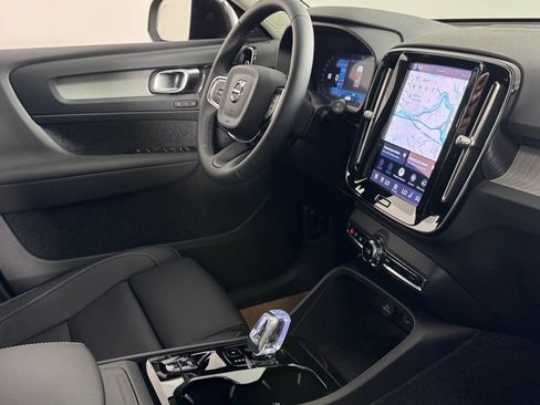 New 2026 Volvo XC40 B5 Ultra w/ Protection Package Premier AWD/4WD image 8