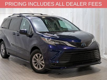 Used 2022 Toyota Sienna LE