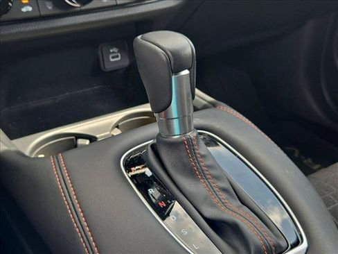 Certified 2025 Honda HR-V Sport image 11