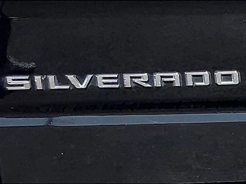 Used 2021 Chevrolet Silverado 1500 LT AWD/4WD image 31