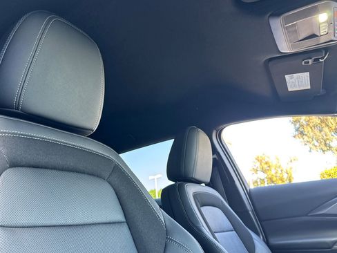 Used 2025 Chevrolet Equinox EV LT w/ Convenience Package image 21