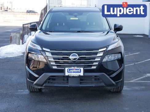 Used 2025 Nissan Rogue SV image 10