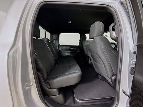 New 2026 RAM 1500 Express AWD/4WD image 27