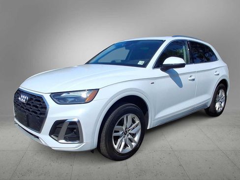 Certified 2023 Audi Q5 2.0T Premium w/ Convenience Package AWD/4WD image 4
