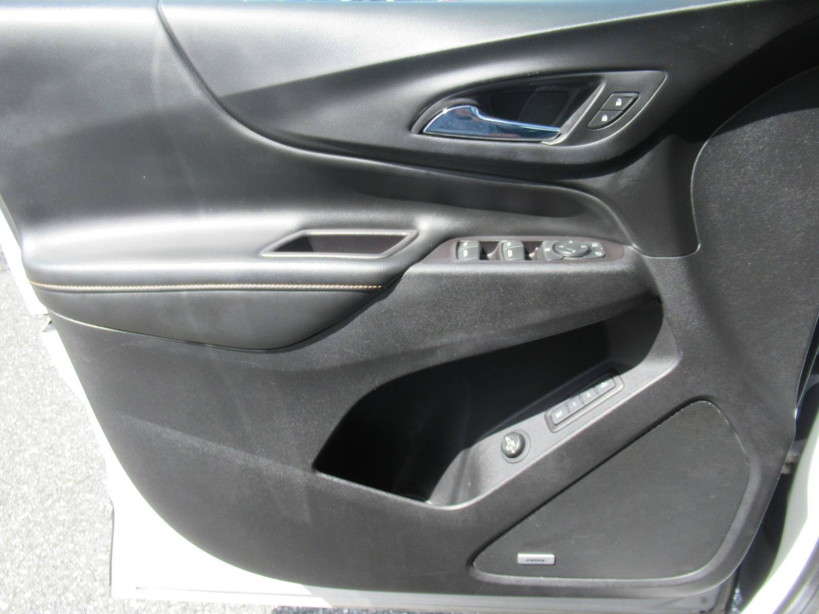 Used 2020 Chevrolet Equinox Premier FWD image 21